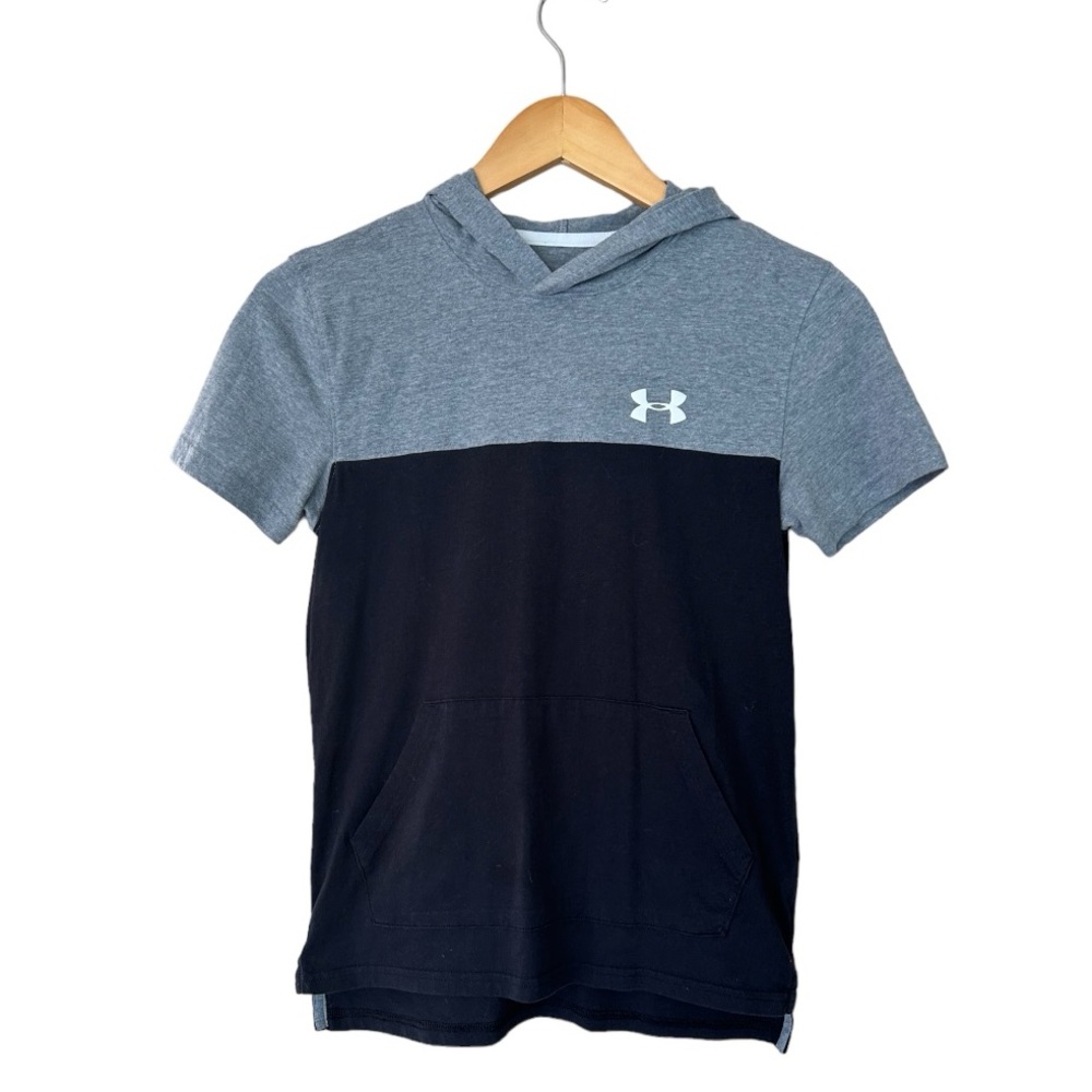Under Armour Boys Short Sleeve Loose Fit Pullover Hoodie Gray Size Medium